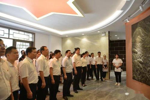 沉浸式吃瓜动作教程,轻松掌握吃瓜达人动作教程
