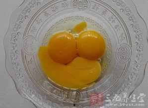 吃梨瓜会感冒吗,吃梨瓜引发感冒？揭秘水果与健康的微妙关系