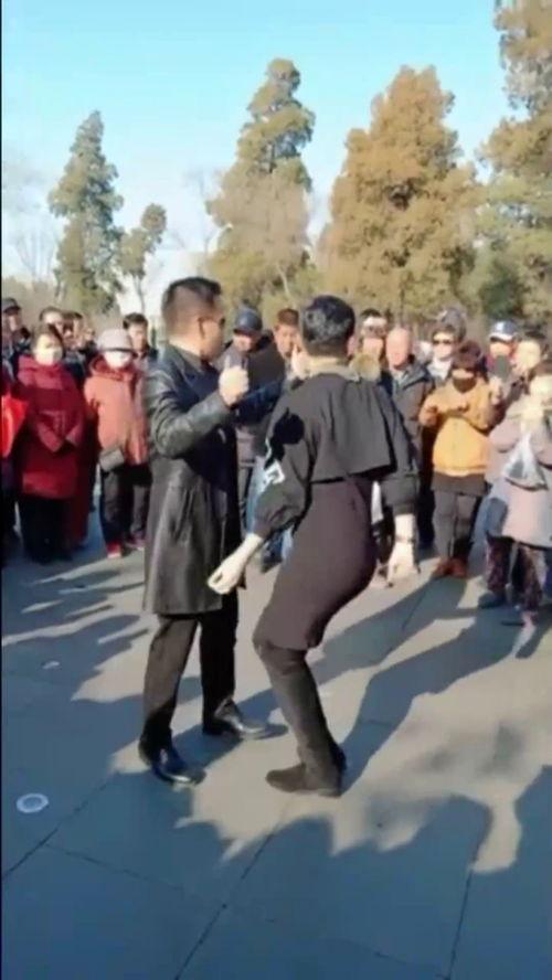 网红拉二胡,网红二胡演奏引发网络热潮