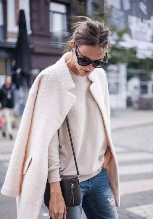 明星白色毛衫,白色毛衫演绎冬日时尚魅力