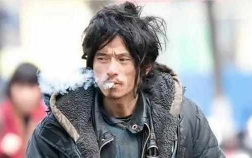 当乞丐变成网红的电影,逆袭之路的传奇故事