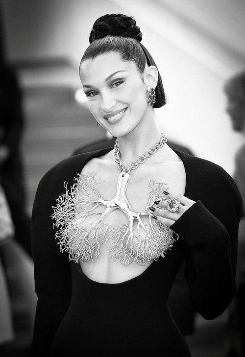 金项链明星,璀璨闪耀的璀璨之星