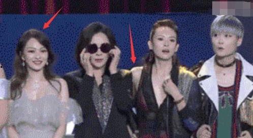 明星遭抢,粉丝热情难挡